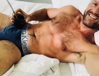 Happy bank holiday guys. What’s a better way than to start with a coffee in bed